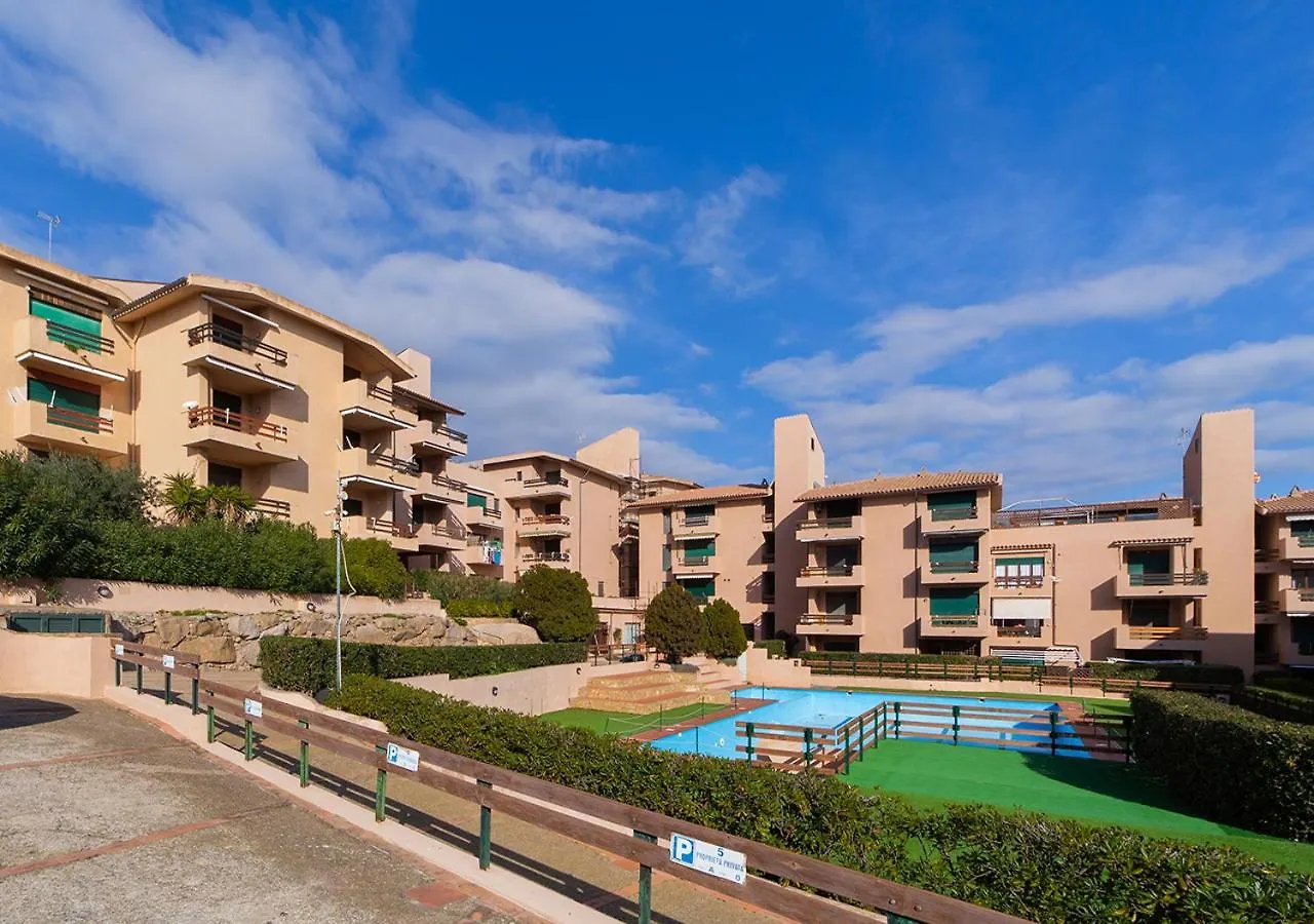 Apartment Pgs Immobiliare Srls - Cala Maiore 1 Trilocale Con Terrazza E Piscina Condominiale La Maddalena La Maddalena